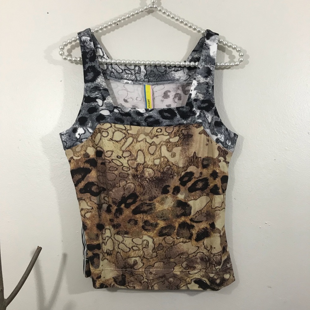 Eva & Claudi Tank